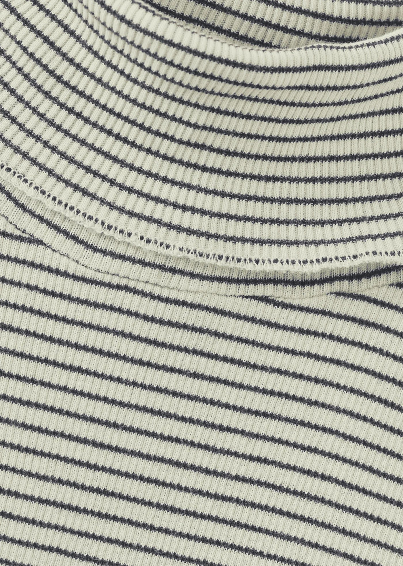 CLARO TURTLENECK KIDS TOP - NAVY/CREAM